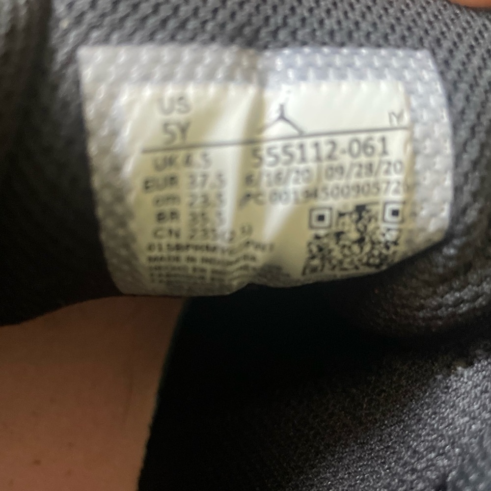 Jordan 1’s - Picture 5 of 9